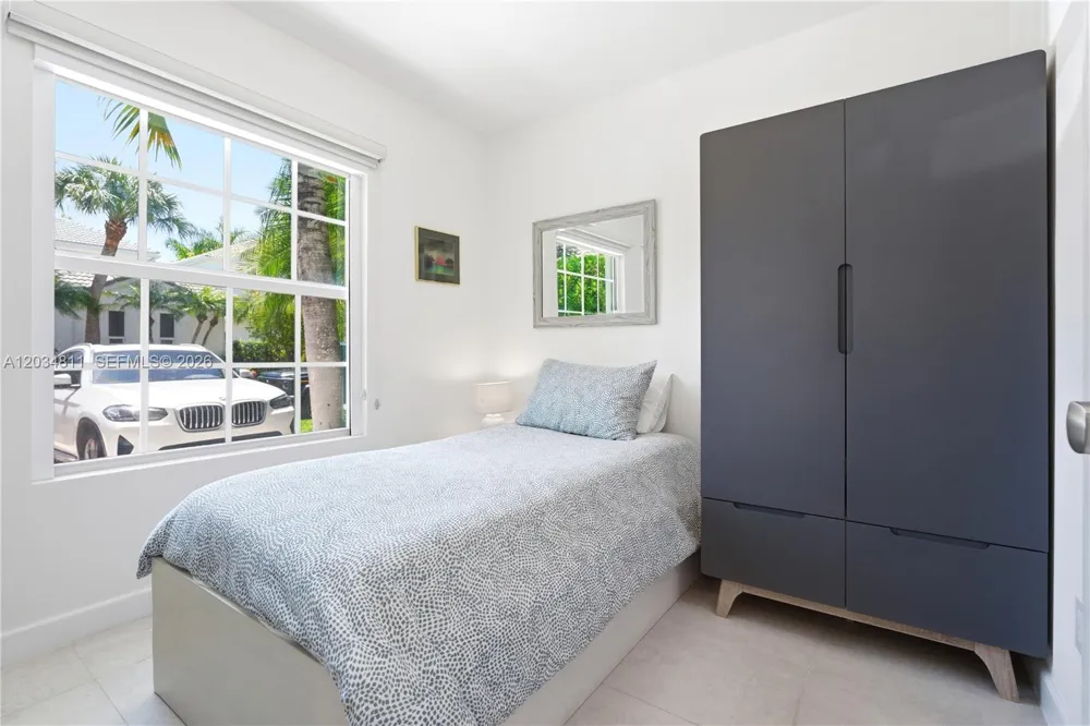 19941 NE 36th Pl Aventura, FL 33180