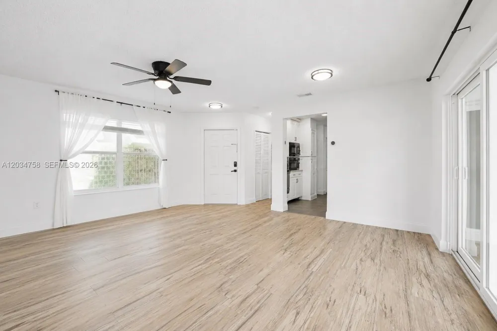 5874 SW 97th Ter Cooper City, FL 33328