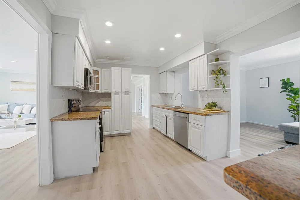 8106 NW 101st Avenue Tamarac, FL 33321