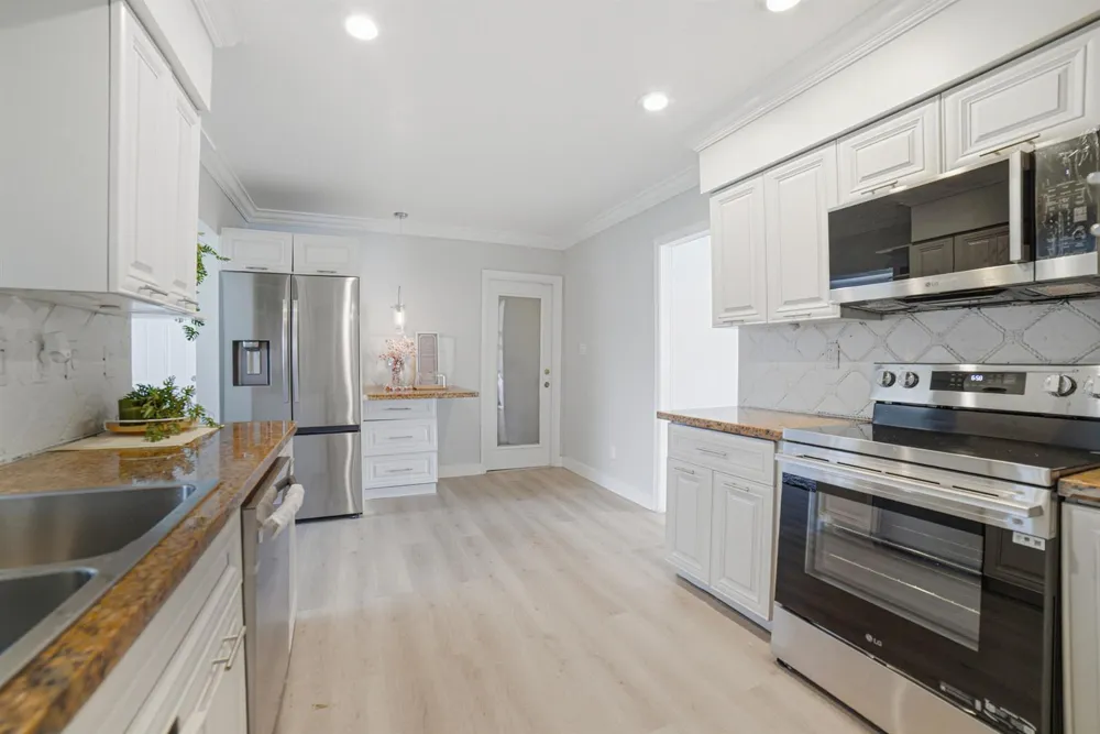 8106 NW 101st Avenue Tamarac, FL 33321
