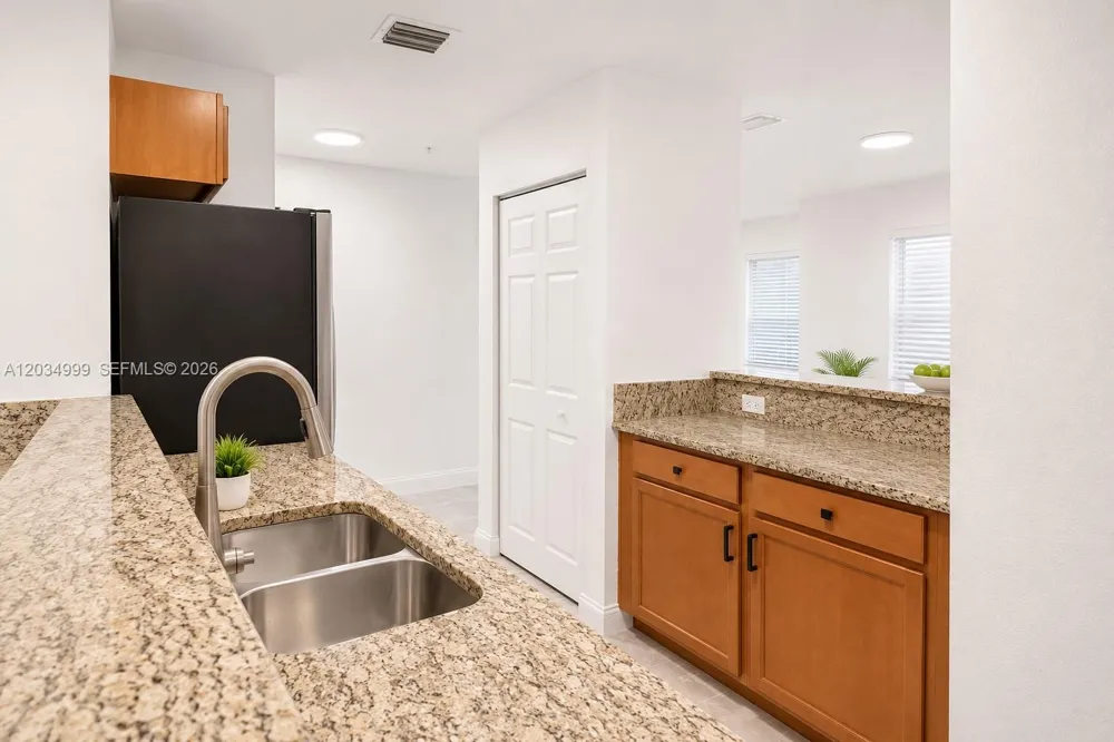 22511 SW 88th Pl #6-24 Cutler Bay, FL 33190