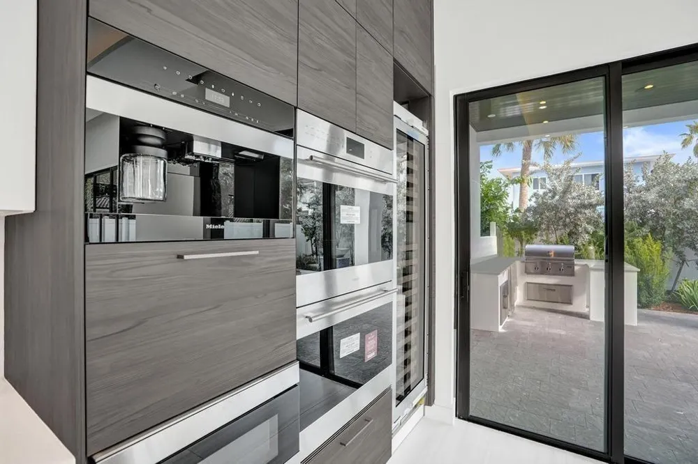 4524 Sea Grape Drive Lauderdale By The Sea, FL 33308