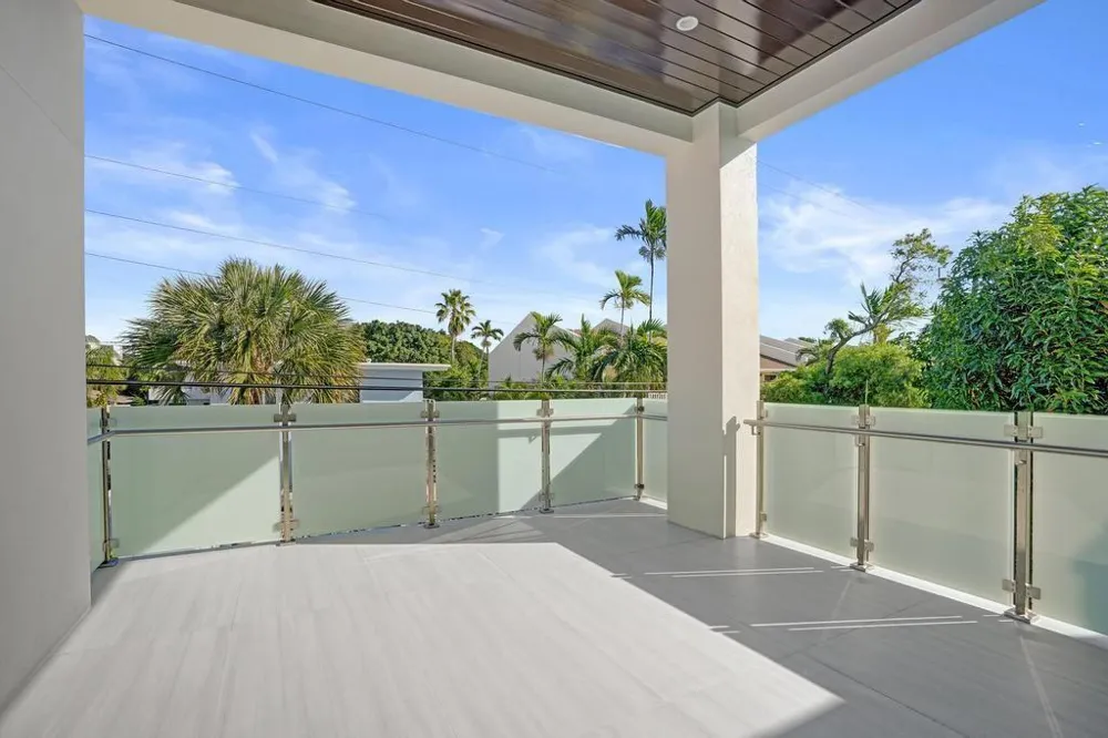 4524 Sea Grape Drive Lauderdale By The Sea, FL 33308