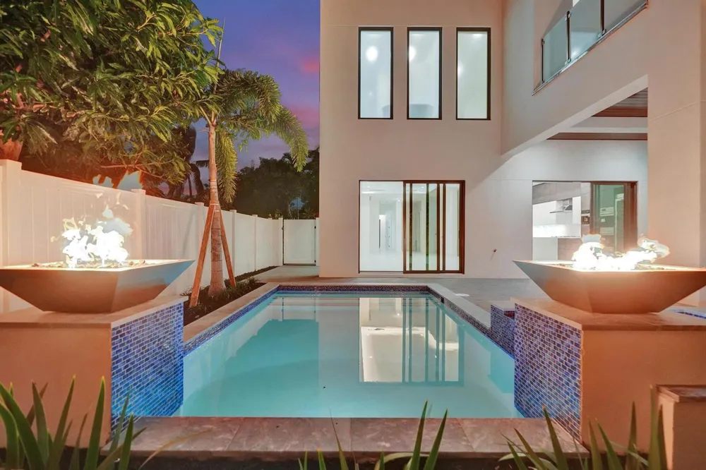 4524 Sea Grape Drive Lauderdale By The Sea, FL 33308