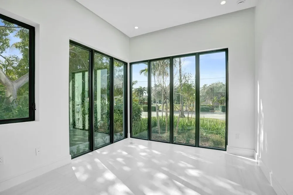 4524 Sea Grape Drive Lauderdale By The Sea, FL 33308