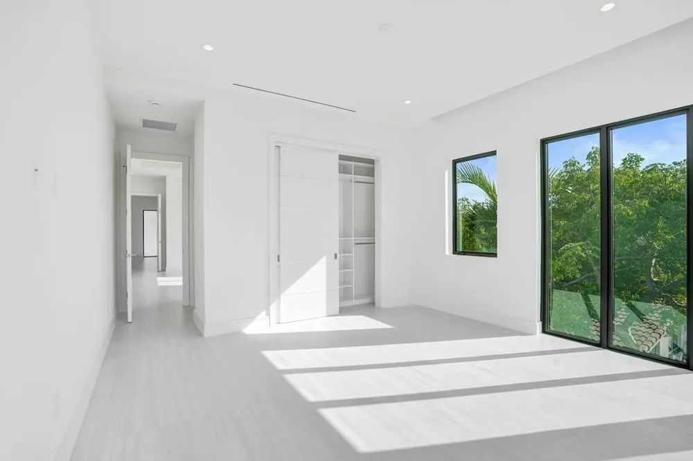 4524 Sea Grape Drive Lauderdale By The Sea, FL 33308