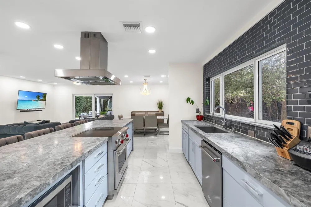 1920 NE 57th Street Fort Lauderdale, FL 33308