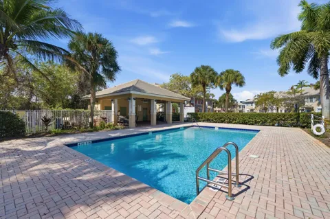 687 NW 42nd Avenue