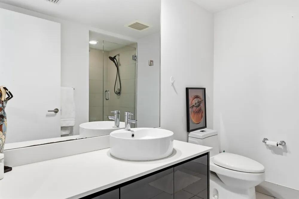 31 SE 6th Street #2601 Miami, FL 33131