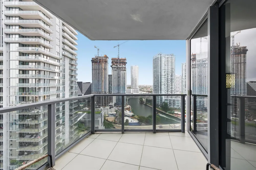 31 SE 6th Street #2601 Miami, FL 33131