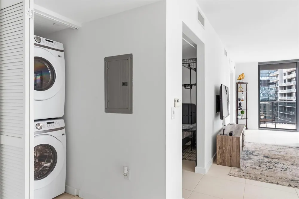 31 SE 6th Street #2601 Miami, FL 33131