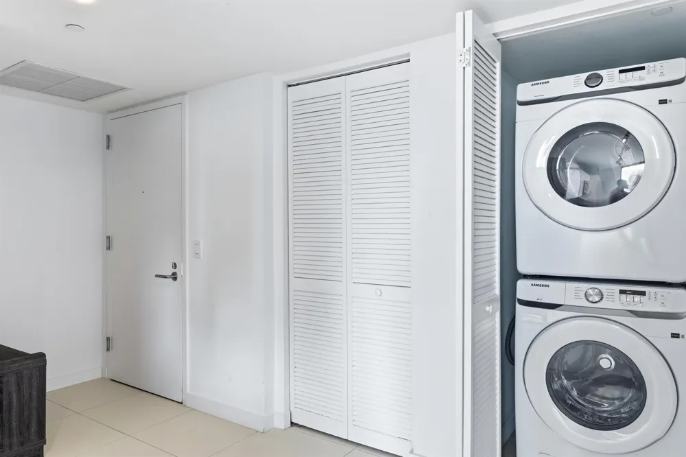31 SE 6th Street #2601 Miami, FL 33131