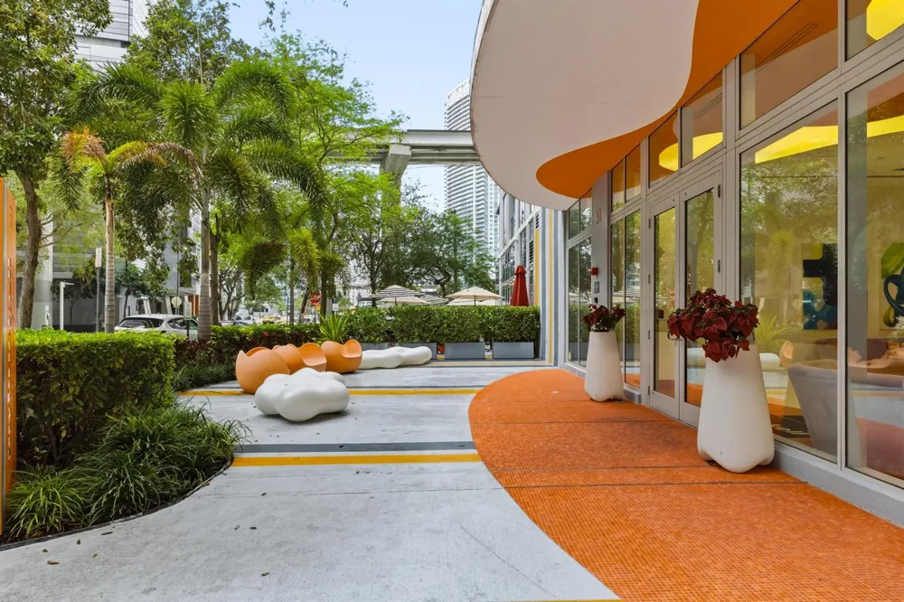 31 SE 6th Street #2601 Miami, FL 33131