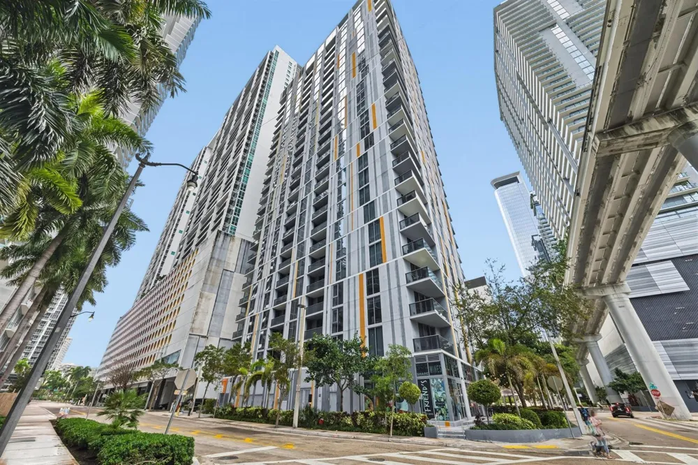 31 SE 6th Street #2601 Miami, FL 33131