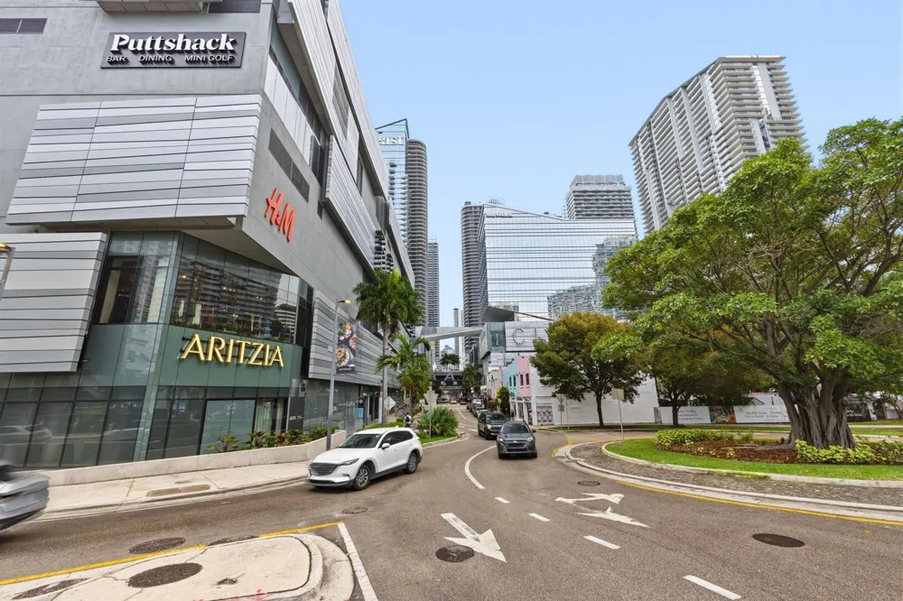 31 SE 6th Street #2601 Miami, FL 33131