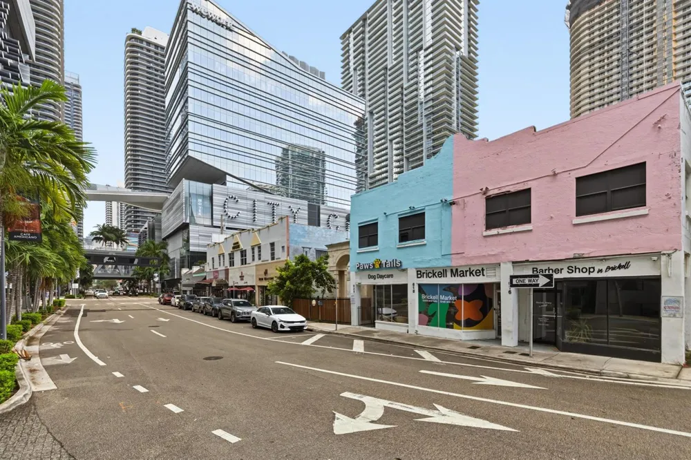 31 SE 6th Street #2601 Miami, FL 33131