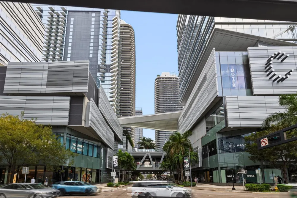 31 SE 6th Street #2601 Miami, FL 33131