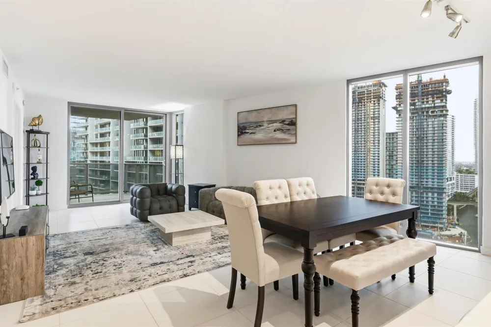 31 SE 6th Street #2601 Miami, FL 33131