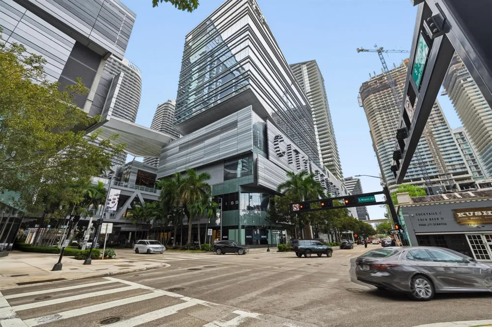 31 SE 6th Street #2601 Miami, FL 33131