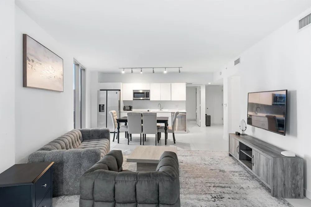 31 SE 6th Street #2601 Miami, FL 33131