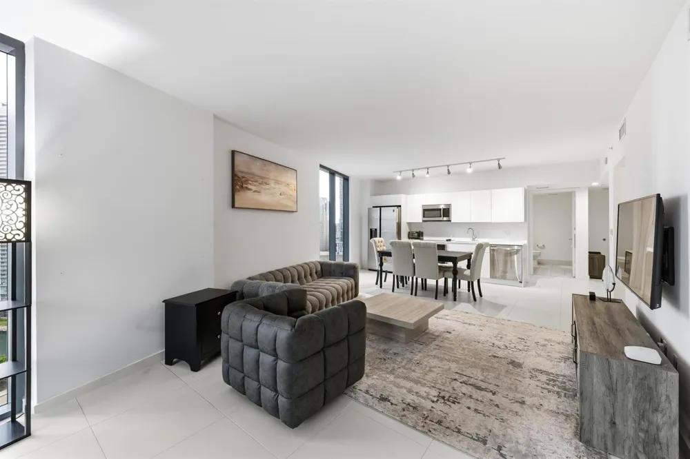 31 SE 6th Street #2601 Miami, FL 33131