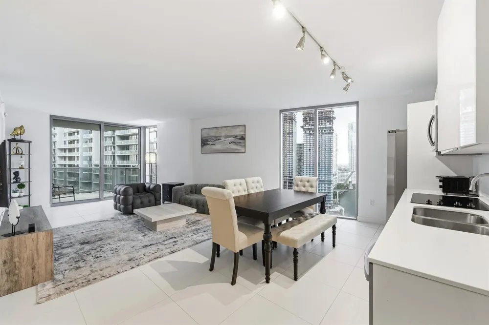 31 SE 6th Street #2601 Miami, FL 33131
