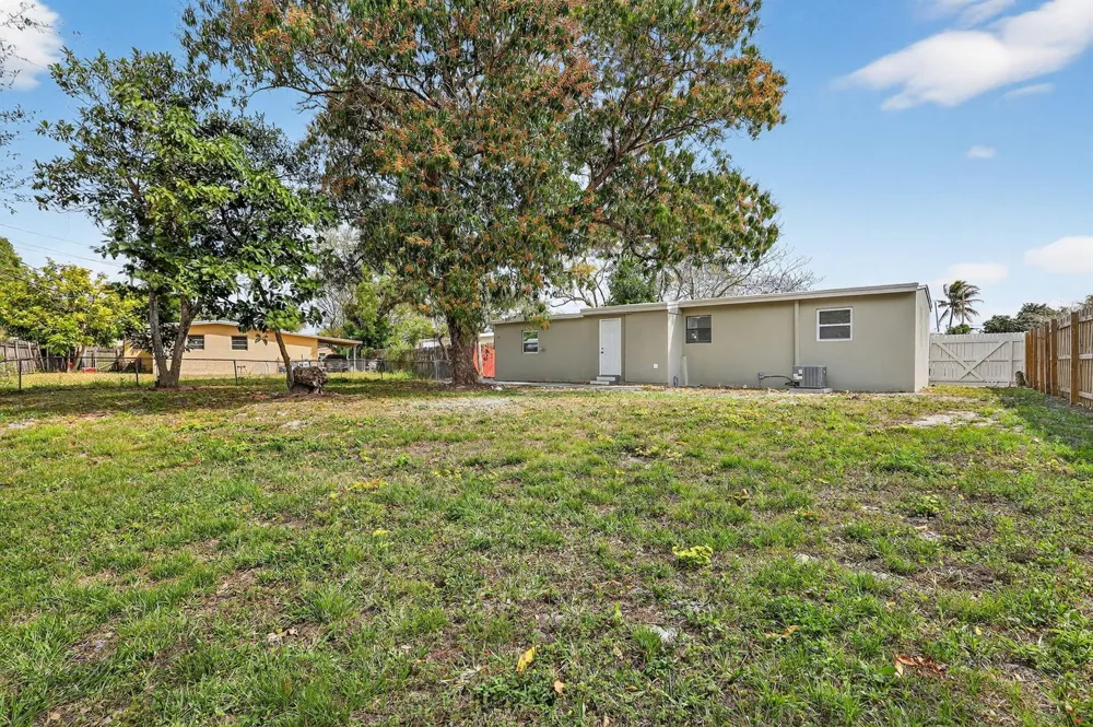 3600 SW 46th Avenue West Park, FL 33023