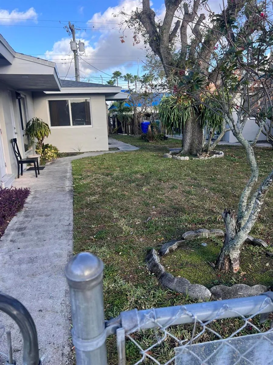 2030 SW 41st Avenue #3 Fort Lauderdale, FL 33317