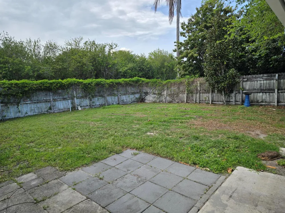 2601 SE Creston Lane Port St. Lucie, FL 34952