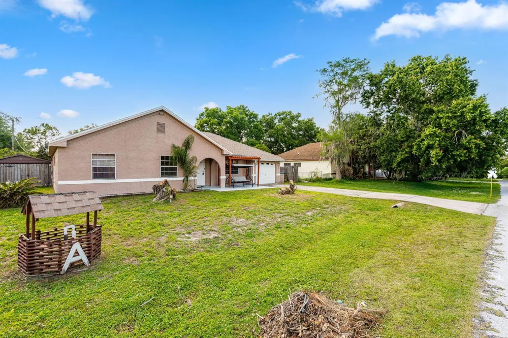 950 SE Taft Ave Avenue Palm Bay, FL 32909