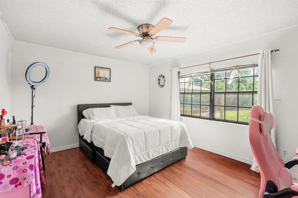950 SE Taft Ave Avenue Palm Bay, FL 32909