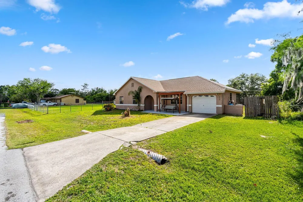 950 SE Taft Ave Avenue Palm Bay, FL 32909