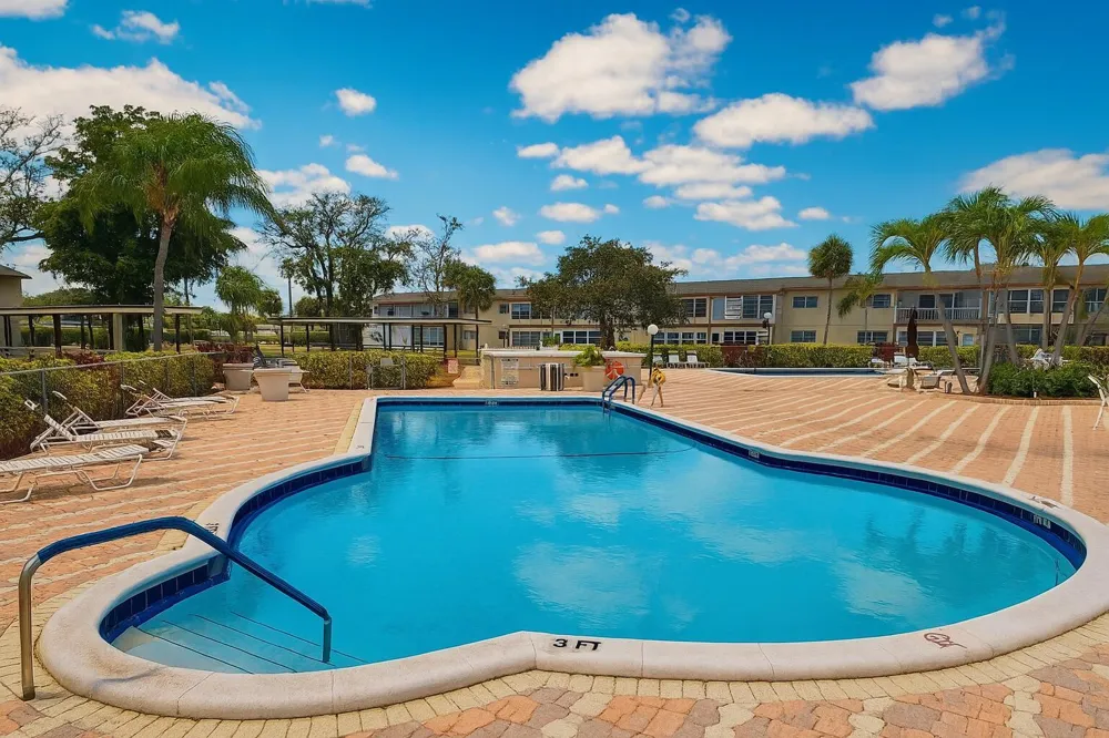 550 NW 78th Terrace #107 Margate, FL 33063