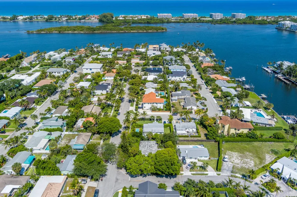 8001 Arlington Place West Palm Beach, FL 33405