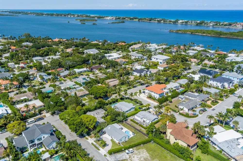 8001 Arlington Place West Palm Beach, FL 33405