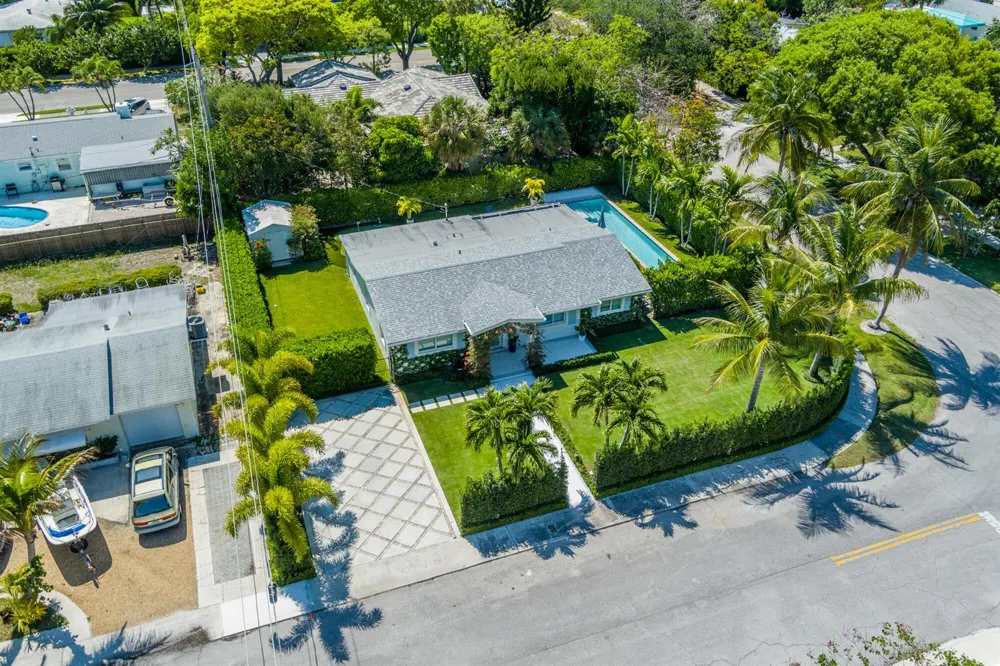 8001 Arlington Place West Palm Beach, FL 33405