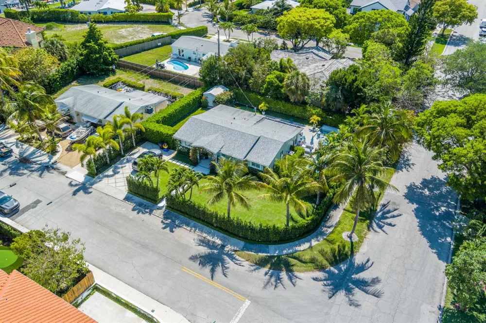 8001 Arlington Place West Palm Beach, FL 33405