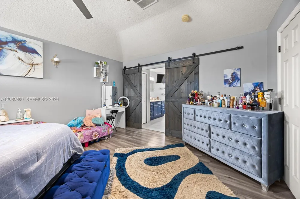 2863 BOATING BOULEVARD Kissimmee, FL 34746