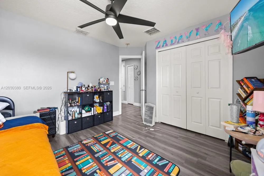 2863 BOATING BOULEVARD Kissimmee, FL 34746