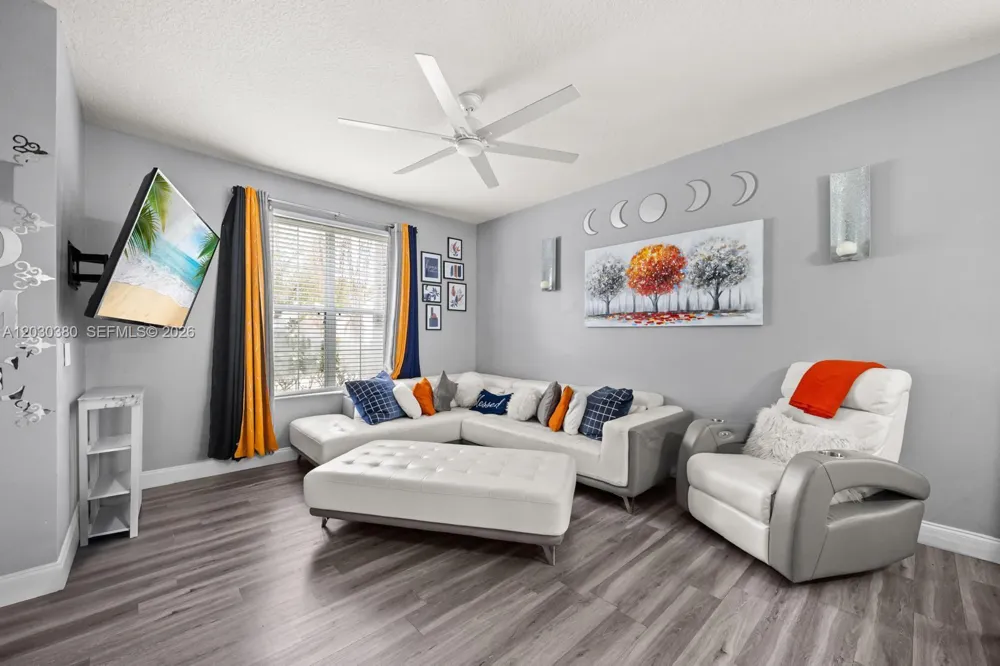2863 BOATING BOULEVARD Kissimmee, FL 34746