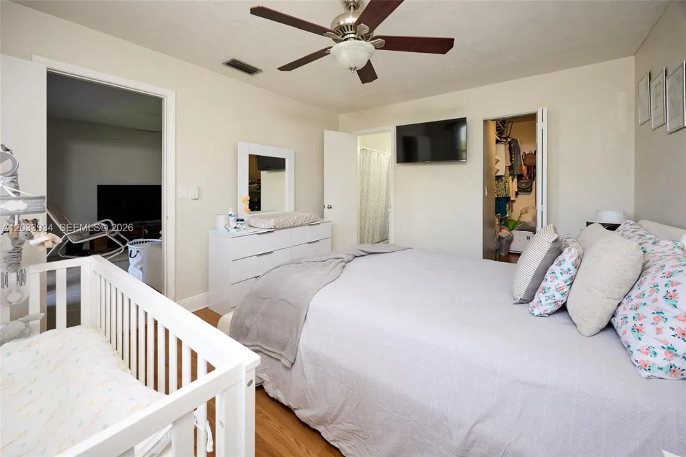 940 NW 104th Ave #203 Pembroke Pines, FL 33026
