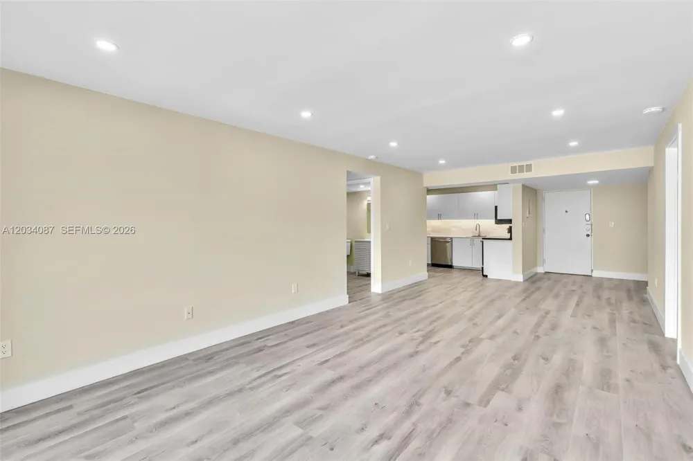 9124 Collins Ave #304 Surfside, FL 33154