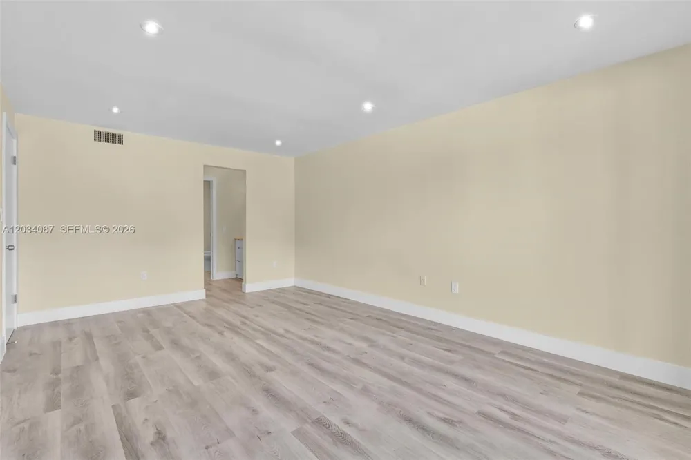 9124 Collins Ave #304 Surfside, FL 33154