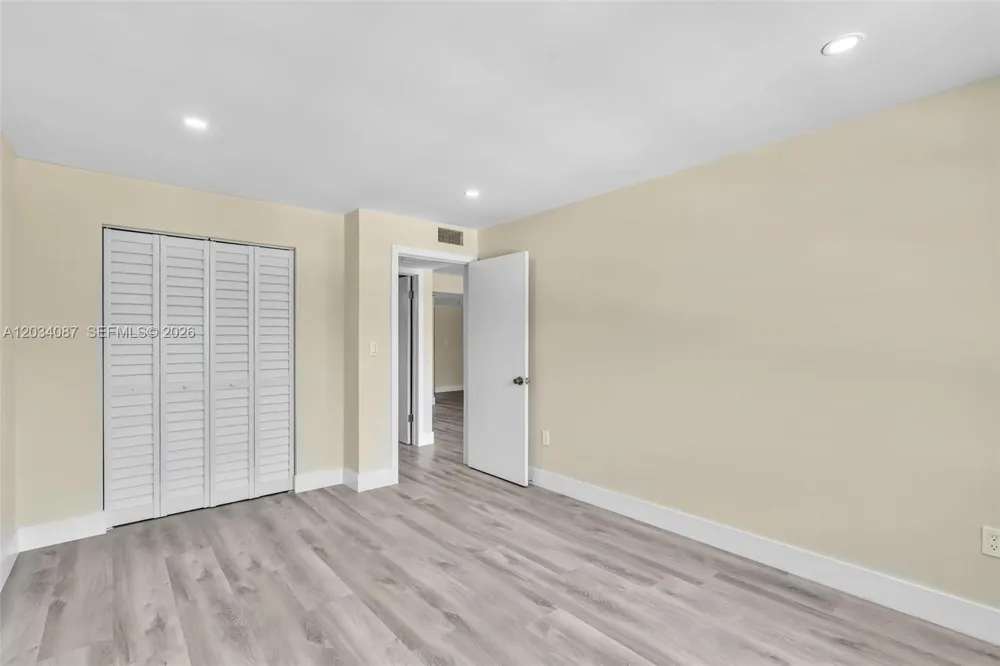 9124 Collins Ave #304 Surfside, FL 33154