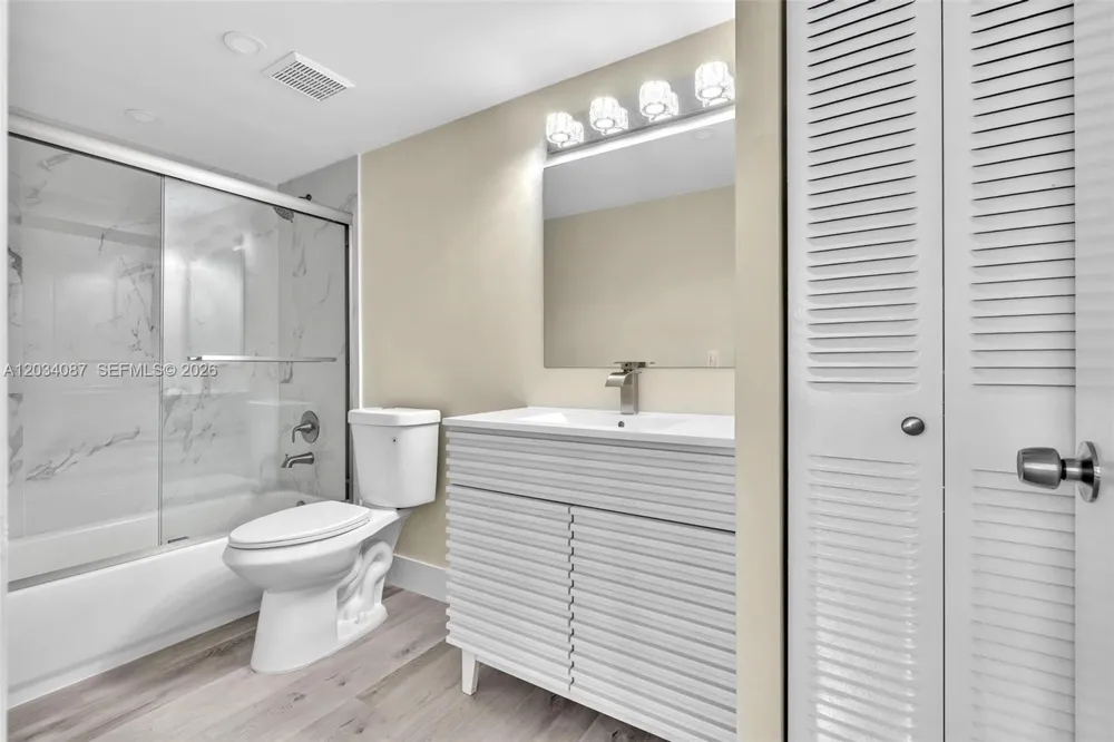 9124 Collins Ave #304 Surfside, FL 33154