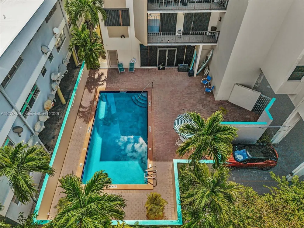 9124 Collins Ave #304 Surfside, FL 33154