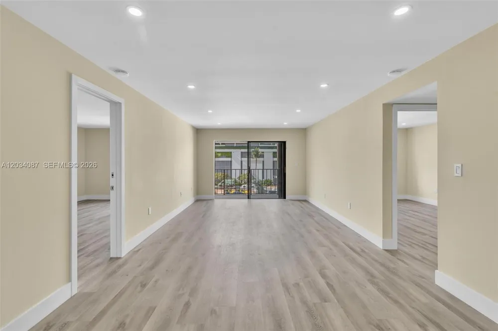 9124 Collins Ave #304 Surfside, FL 33154