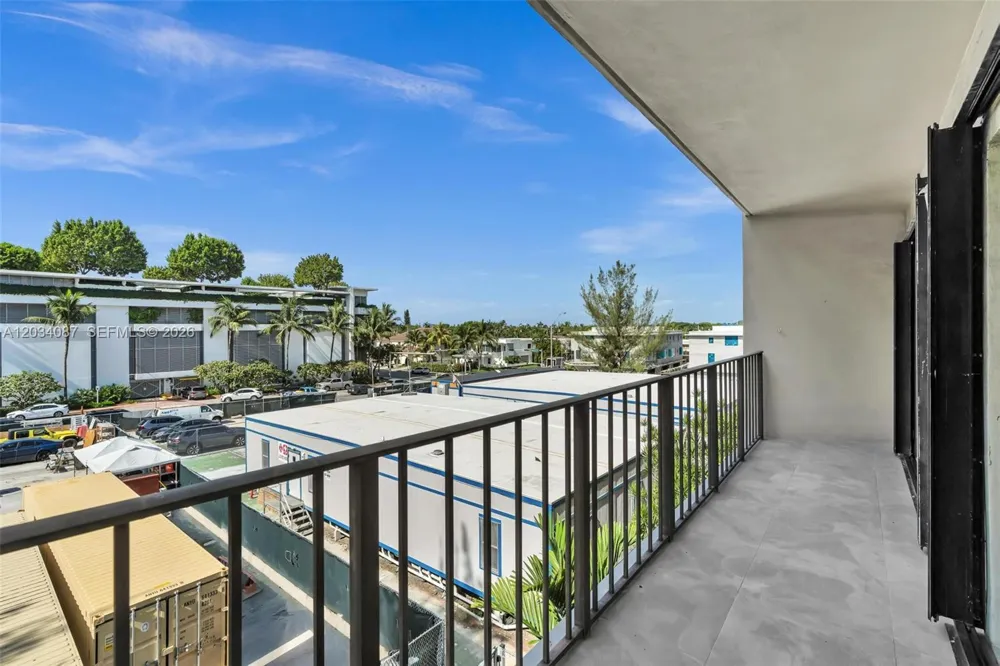 9124 Collins Ave #304 Surfside, FL 33154
