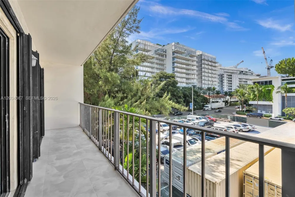 9124 Collins Ave #304 Surfside, FL 33154