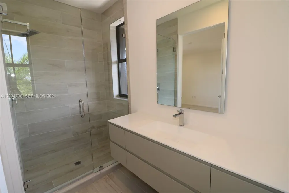 7504 SW 100th St Pinecrest, FL 33156